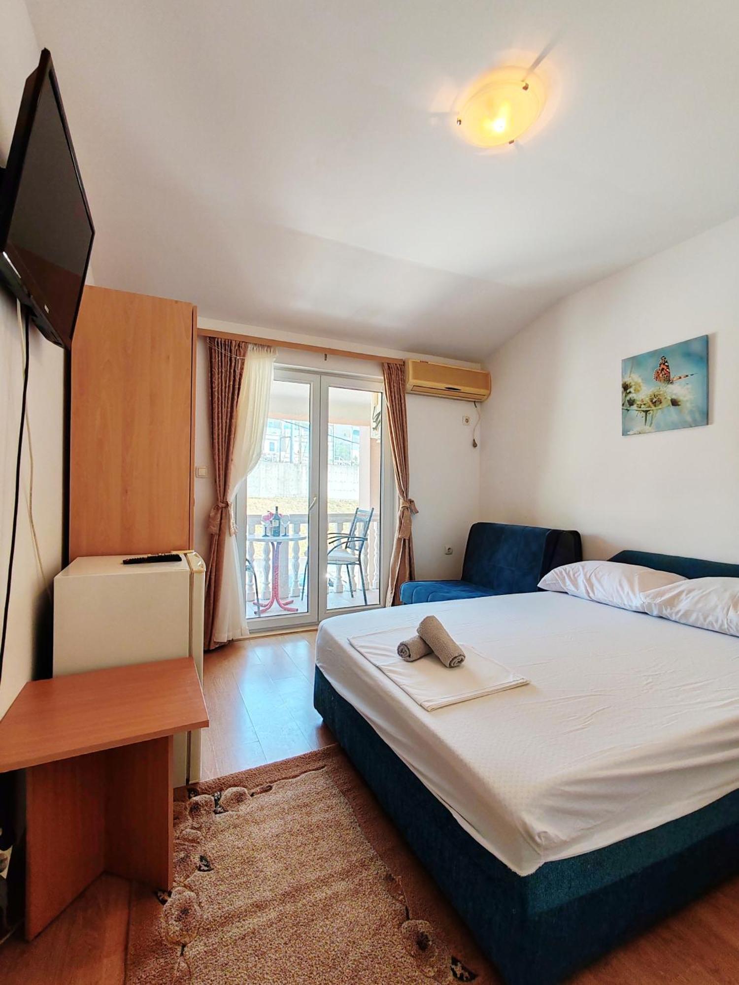 Apartment & Rooms Tempera Неум Номер фото