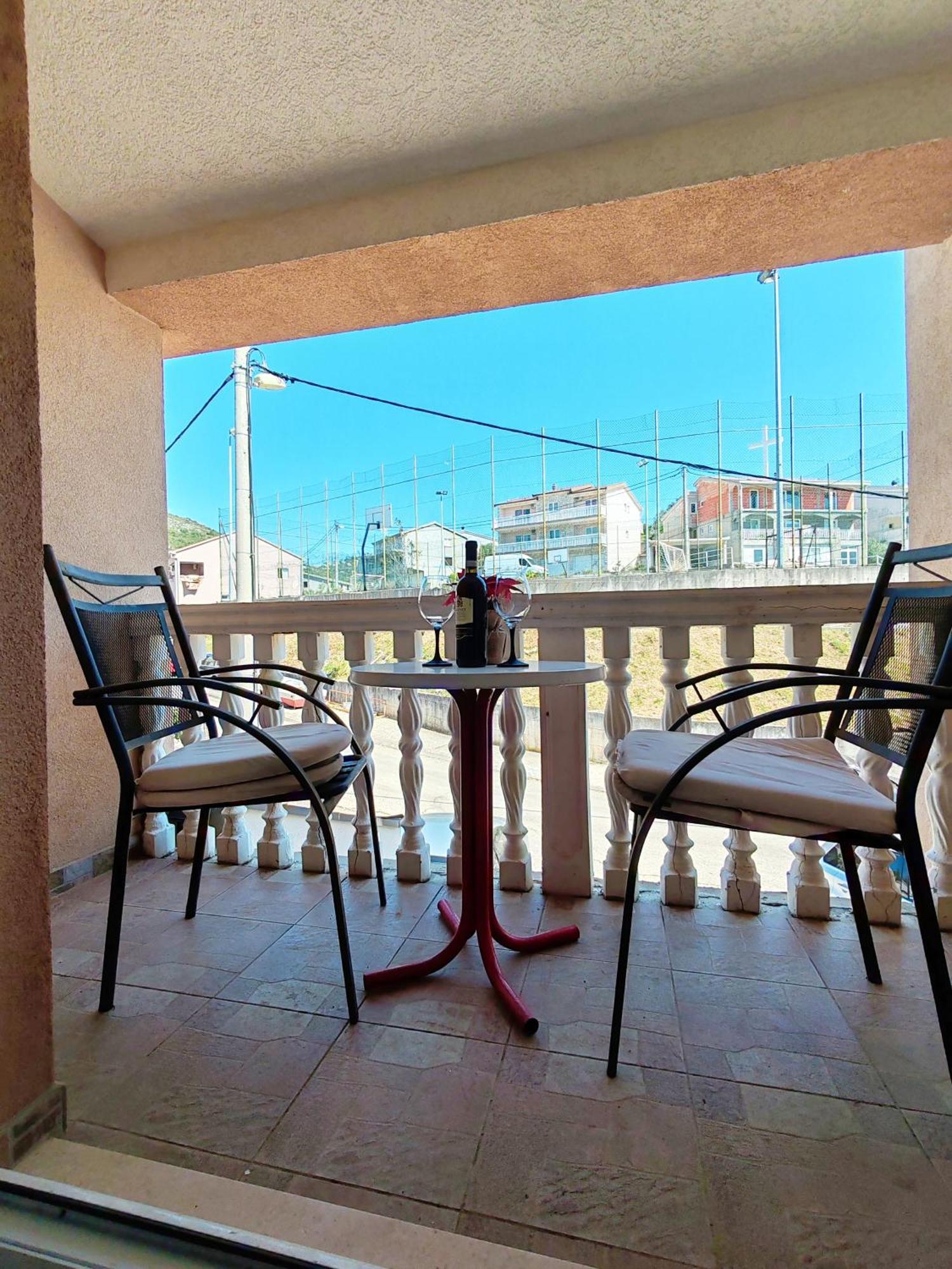 Apartment & Rooms Tempera Неум Номер фото